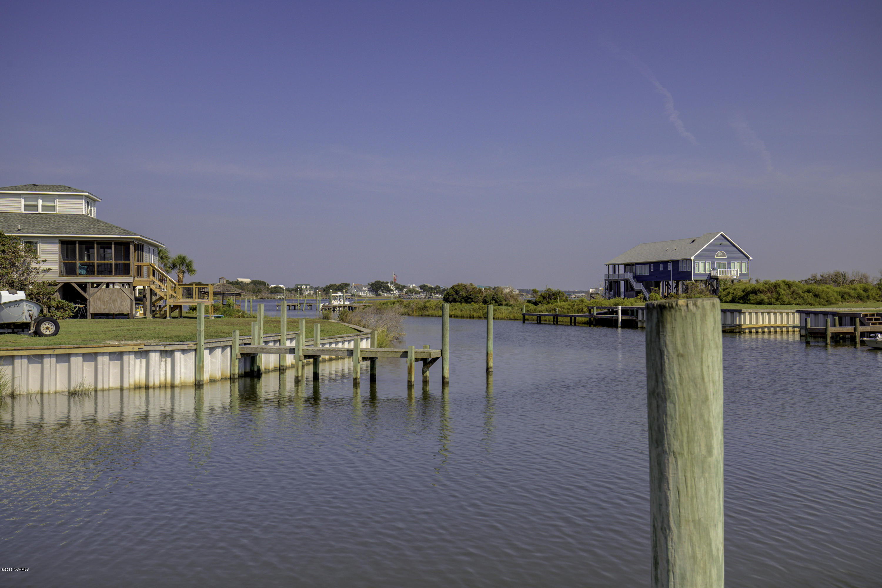 1675 New River Inlet Road North Topsail Beach, NC 28460 - Photo 4 of 32 1675 New River Inlet Road - Interiors_3
