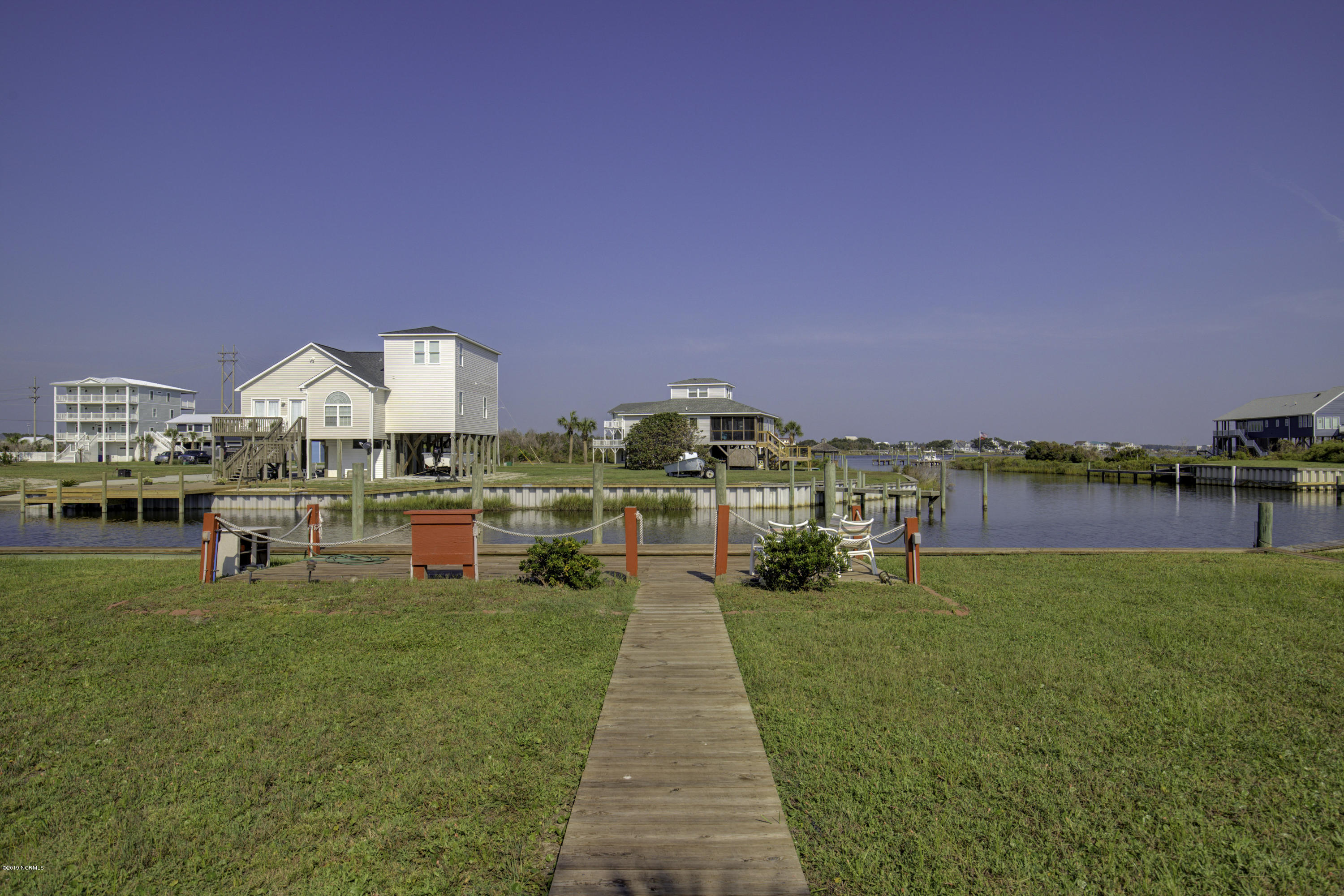 1675 New River Inlet Road North Topsail Beach, NC 28460 - Photo 8 of 32 1675 New River Inlet Road - Interiors_7