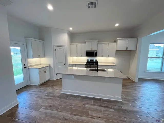 $344,510 | 1217 Lakehaven Drive, Gonzales, LA 70737