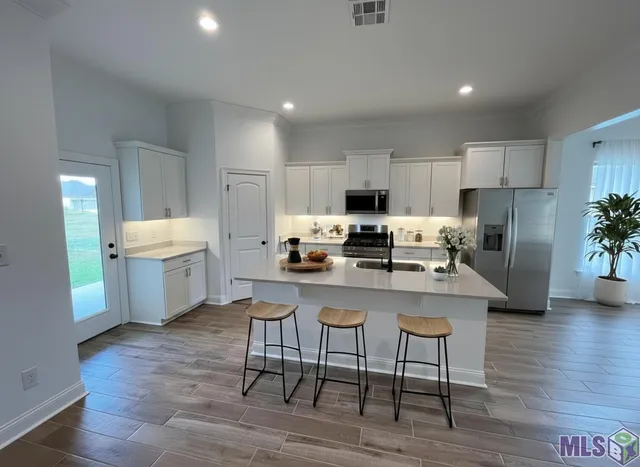 $344,510 | 1217 Lakehaven Drive, Gonzales, LA 70737