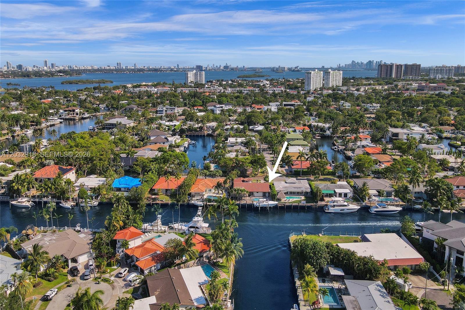 2075 Ixora Road North Miami, FL 33181 - Photo 9 of 32