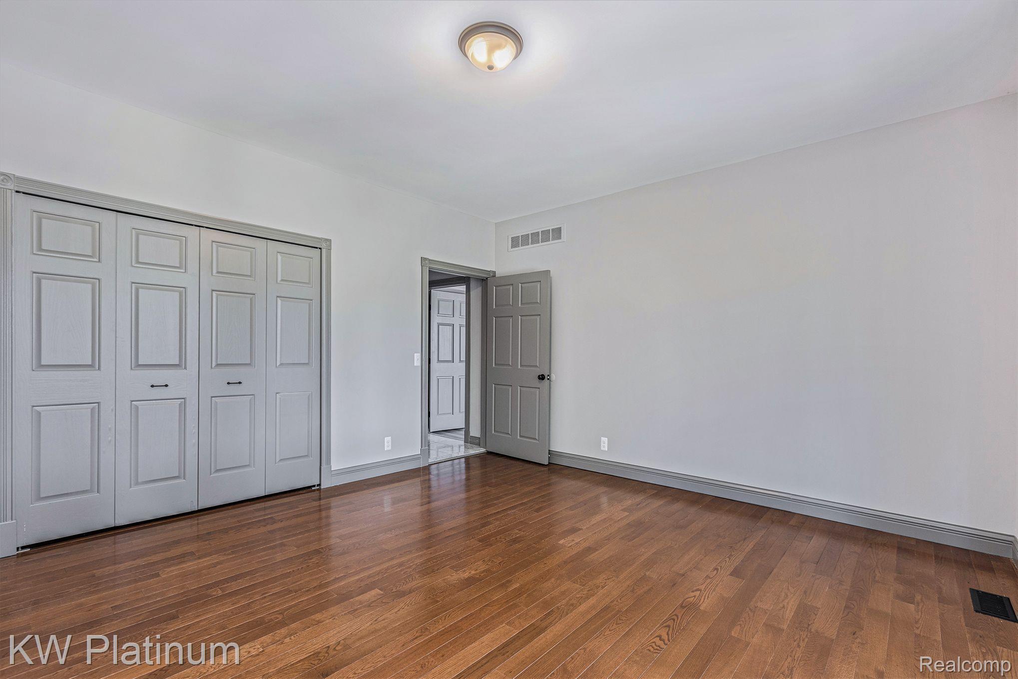 54363 Fairchild Road Macomb, MI 48042 - Photo 21 of 61 Gallery Image 21