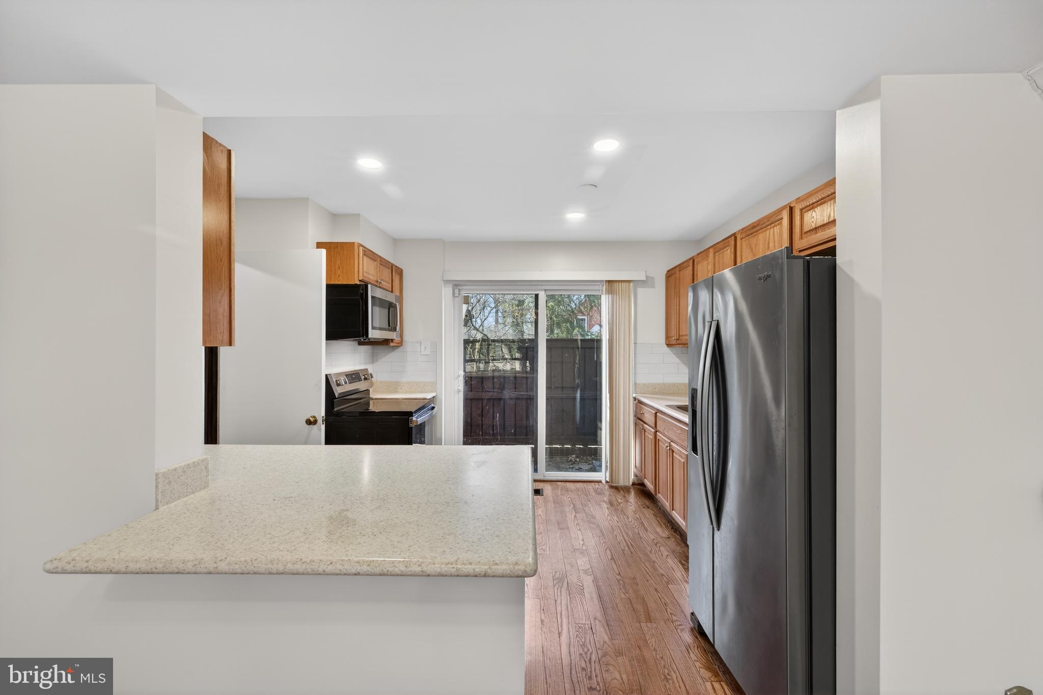 9250 Three Oaks Drive Silver Spring, MD 20901 - Photo 8 of 40