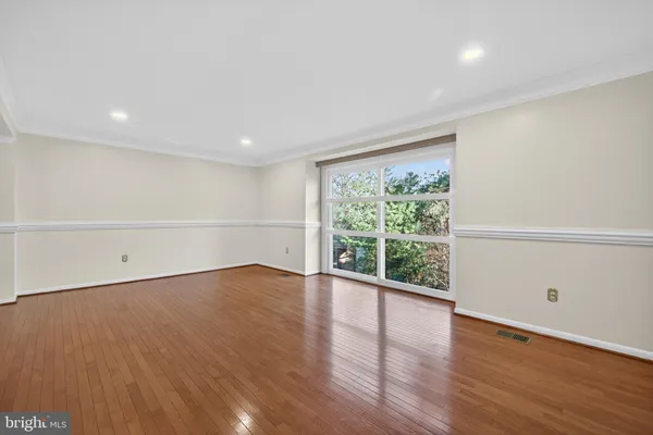 $3,500 | 9250 Three Oaks Drive, Silver Spring, MD 20901