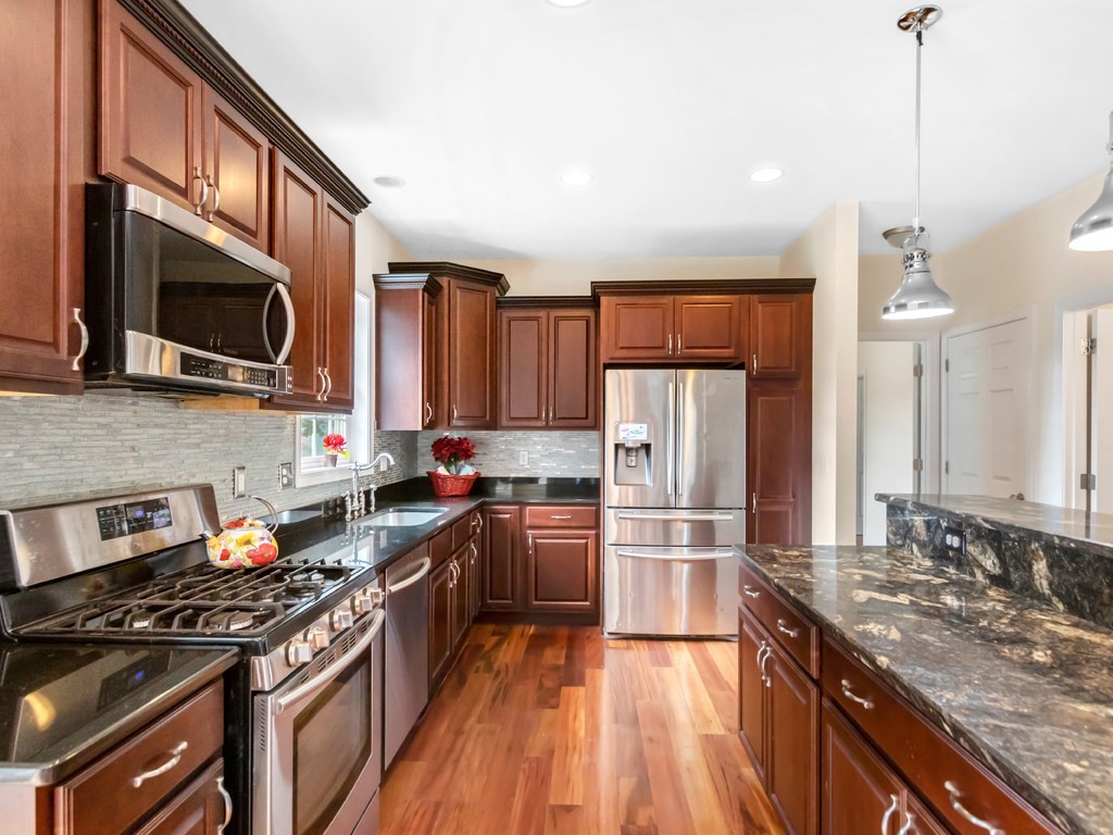 110 Cart Path Road Dracut, MA 01826 - Photo 12 of 30 Gallery Image 12
