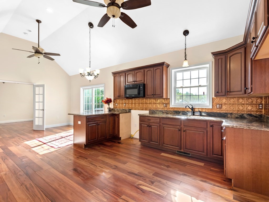110 Cart Path Road Dracut, MA 01826 - Photo 15 of 30 Gallery Image 15