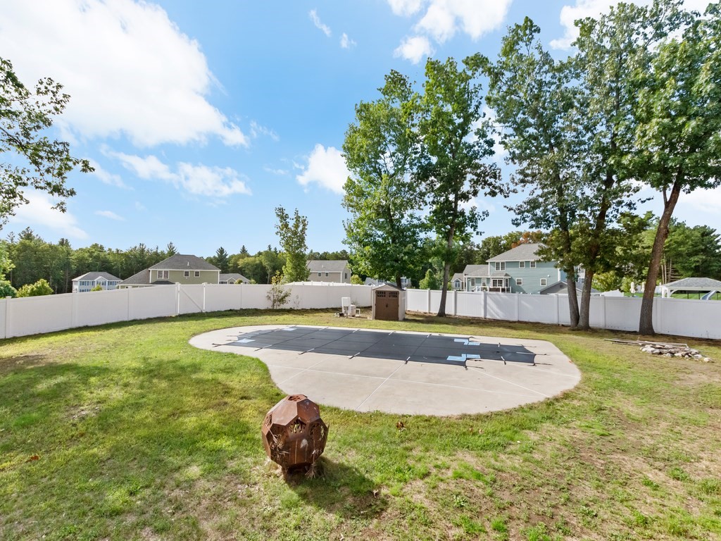 110 Cart Path Road Dracut, MA 01826 - Photo 4 of 30 Gallery Image 4