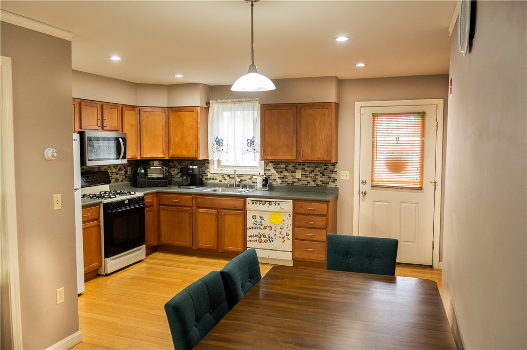 84 Barton Street Pawtucket, RI 02860 - Photo 2 of 13