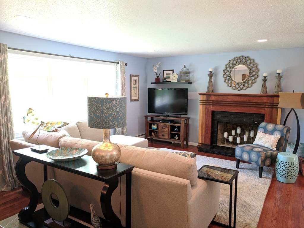 10 Elizabeth Road Foxboro, MA 02035 - Photo 8 of 26 Gallery Image 8