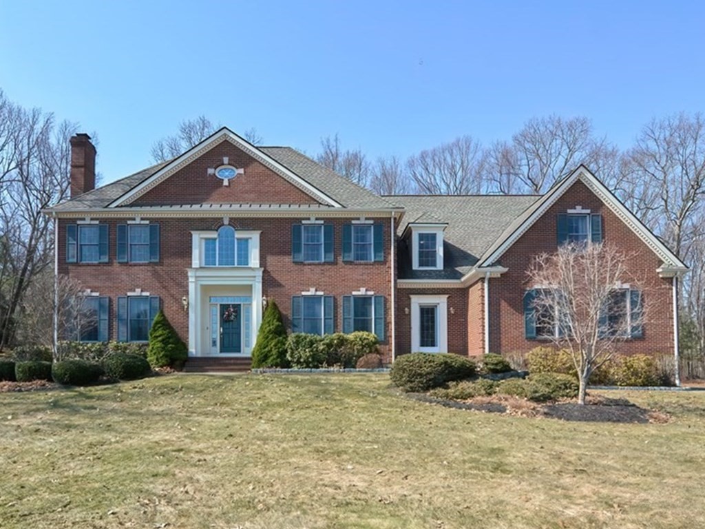 18 Fawn Ridge Road Hopkinton, MA 01748 - Photo 1 of 42 Gallery Image 1