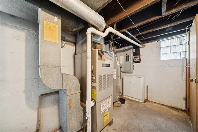 a view of a storage & utility room