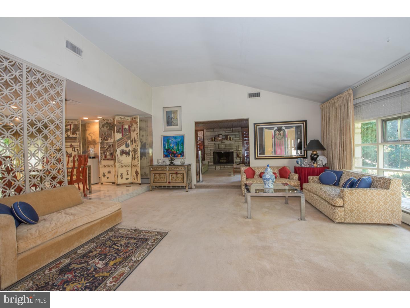 341 Sprague Road Penn Valley, PA 19072 - Photo 3 of 23 Living Room