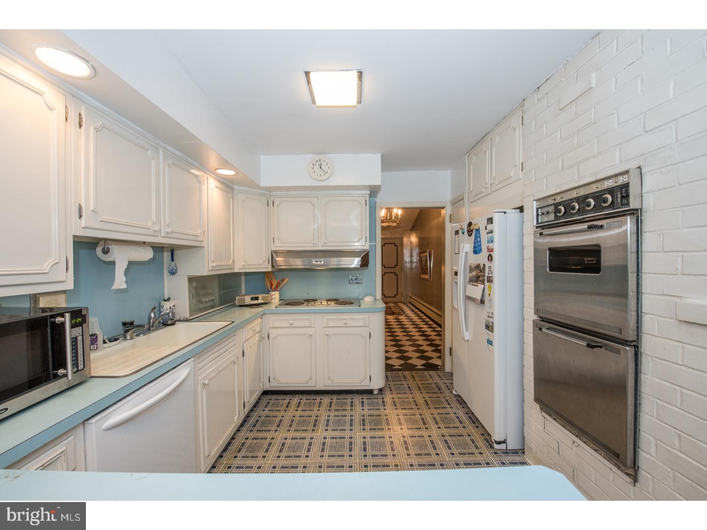 341 Sprague Road Penn Valley, PA 19072 - Photo 10 of 23 Kitchen