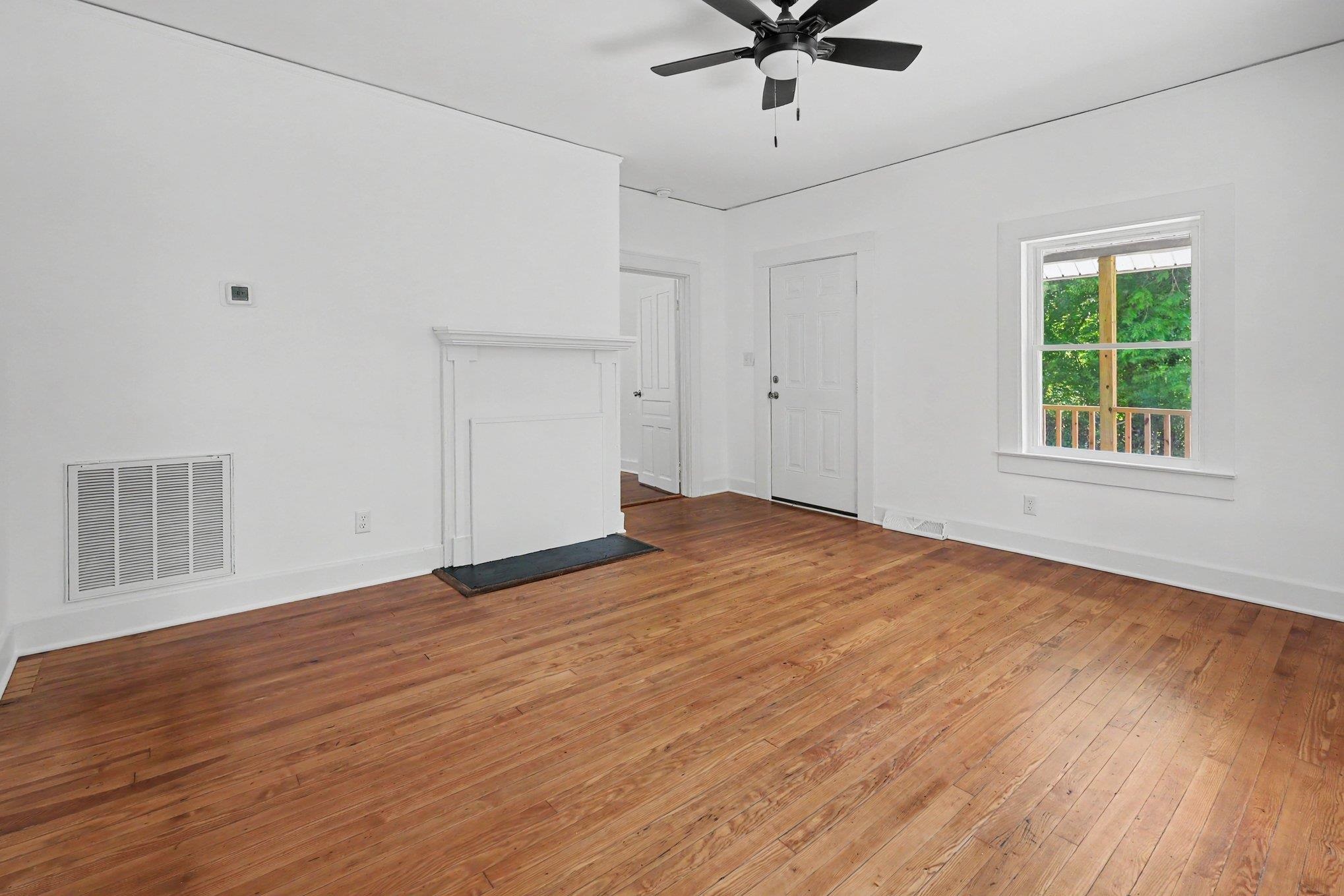 586 Hickory Drive Startex, SC 29377 - Photo 6 of 17