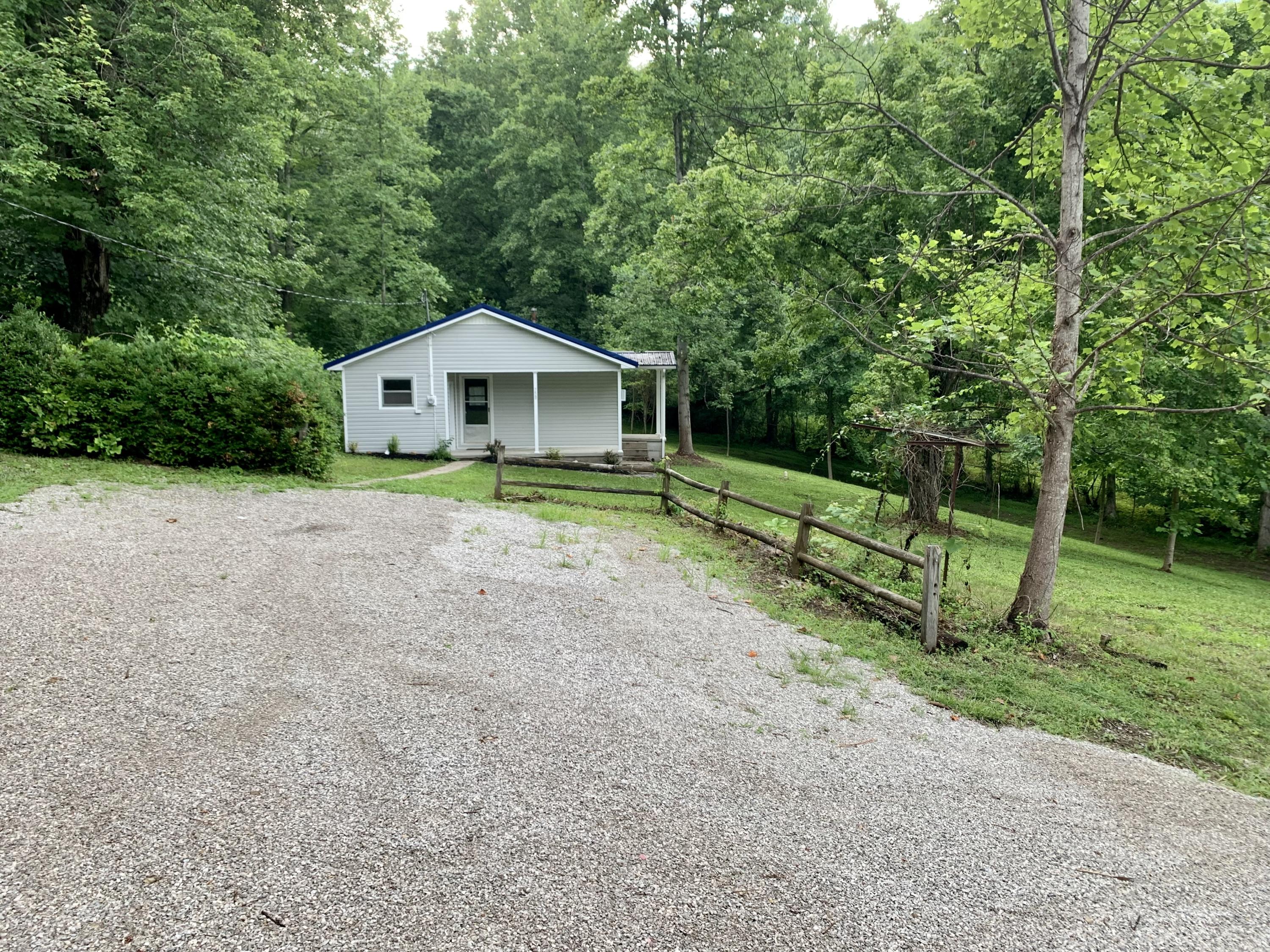 758 Mt Vernon Road Berea, KY 40403 - Photo 6 of 26 4B123452-B04C-407A-89B1-9CEE839173A0