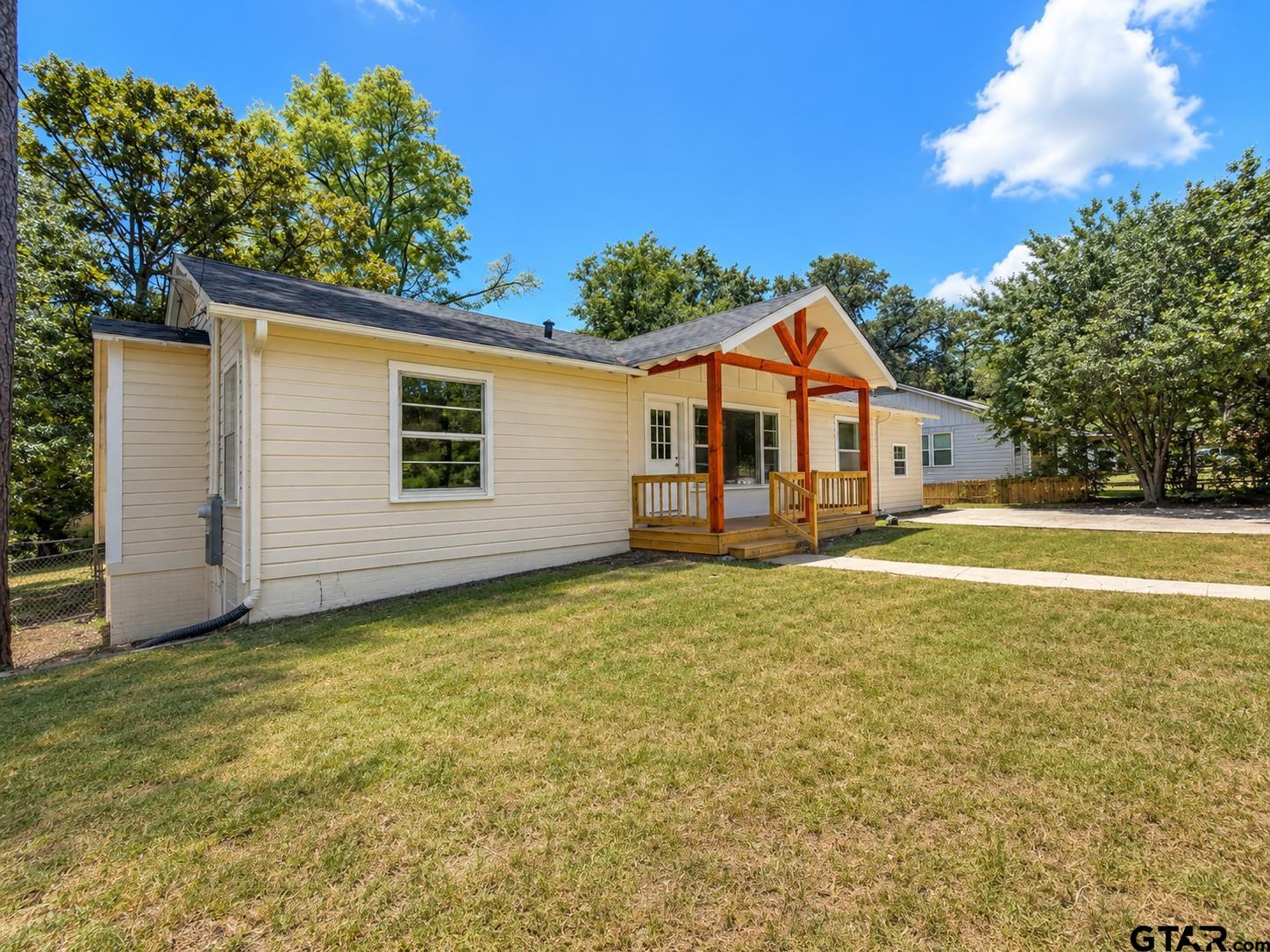 2822 West Front Street Tyler, TX 75702 - Photo 2 of 26