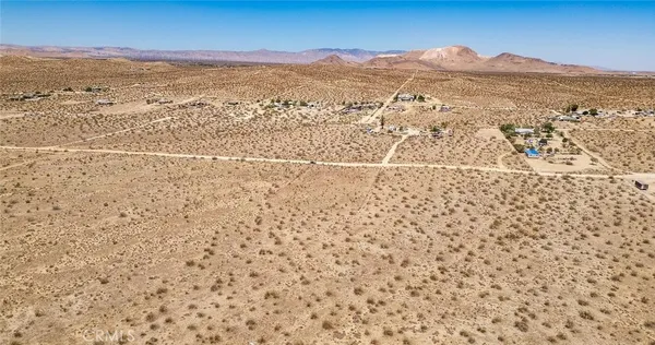 a view of sky view