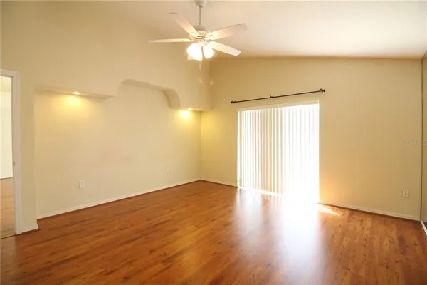 $2,400 | 2313 Colony Club Drive, Lakeland, FL 33813