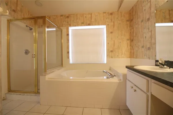 $2,400 | 2313 Colony Club Drive, Lakeland, FL 33813