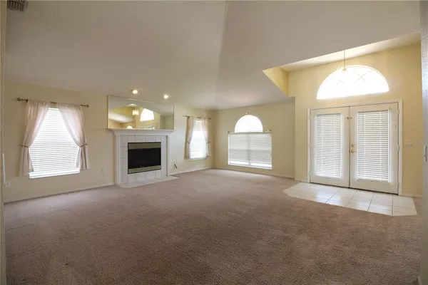 $2,400 | 2313 Colony Club Drive, Lakeland, FL 33813