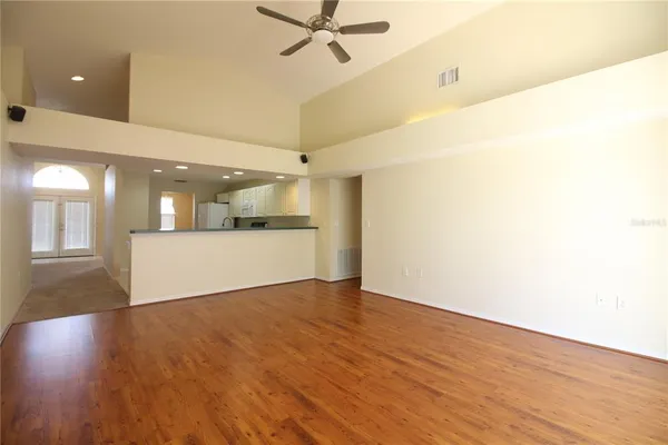 $2,400 | 2313 Colony Club Drive, Lakeland, FL 33813