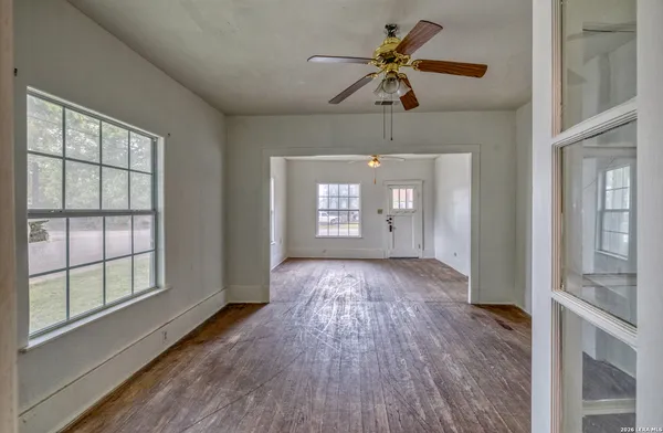 $145,000 | 137 West Garden Street, Uvalde, TX 78801