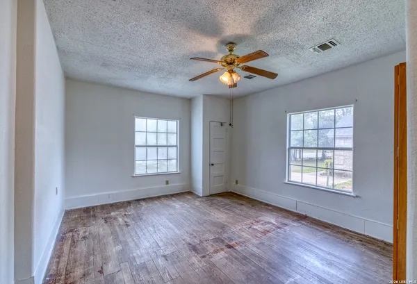 $145,000 | 137 West Garden Street, Uvalde, TX 78801