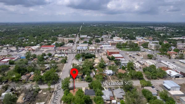 $145,000 | 137 West Garden Street, Uvalde, TX 78801