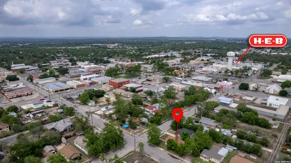 $145,000 | 137 West Garden Street, Uvalde, TX 78801