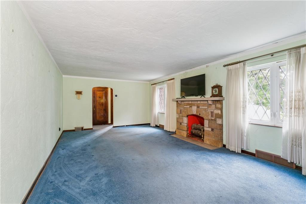 8554 Peebles Road Pittsburgh, PA 15237 - Photo 4 of 31 Gallery Image 4