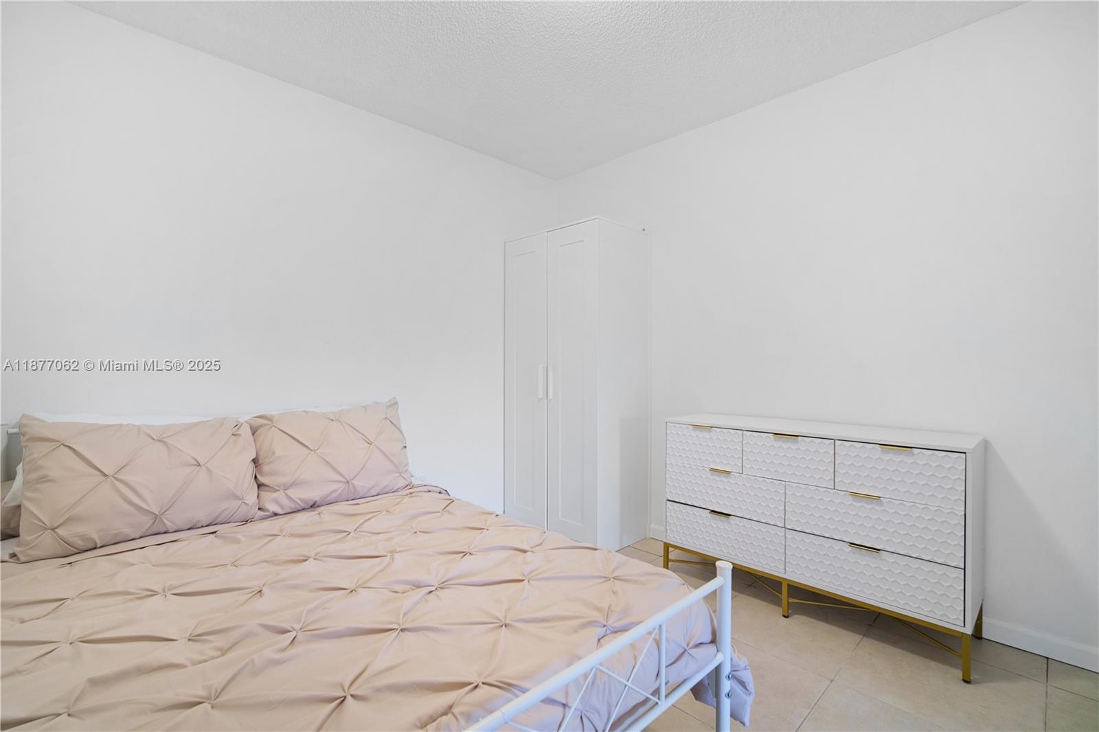 873 Northeast 195th Street, Unit 107 Miami, FL 33179 - Photo 17 of 48