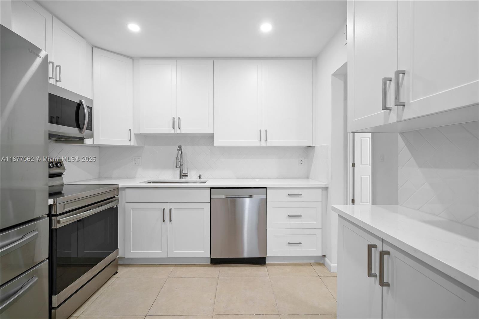 873 Northeast 195th Street, Unit 107 Miami, FL 33179 - Photo 2 of 48