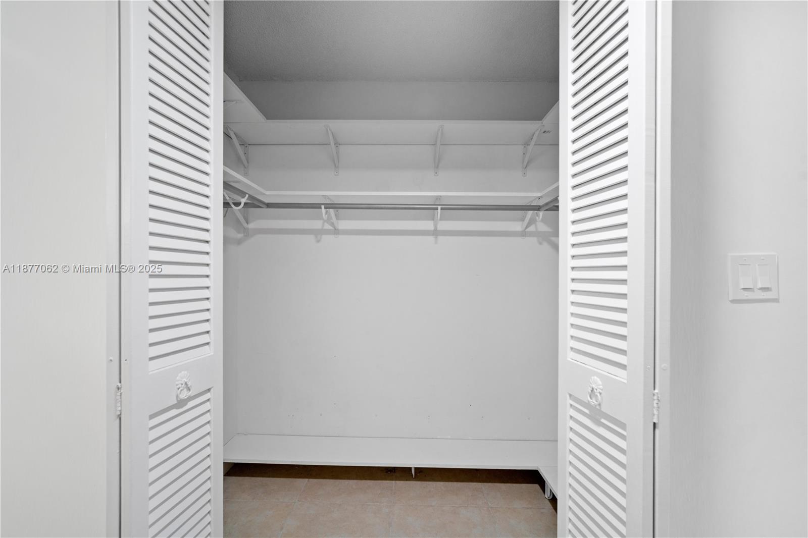 873 Northeast 195th Street, Unit 107 Miami, FL 33179 - Photo 30 of 48