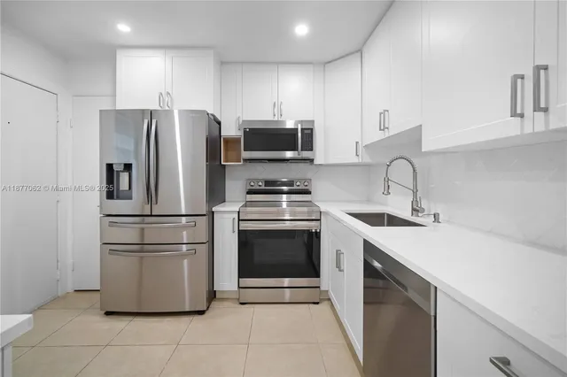 $209,500 | 873 Northeast 195th Street, Unit 107, Miami, FL 33179