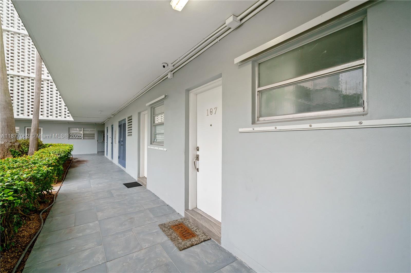 873 Northeast 195th Street, Unit 107 Miami, FL 33179 - Photo 34 of 48