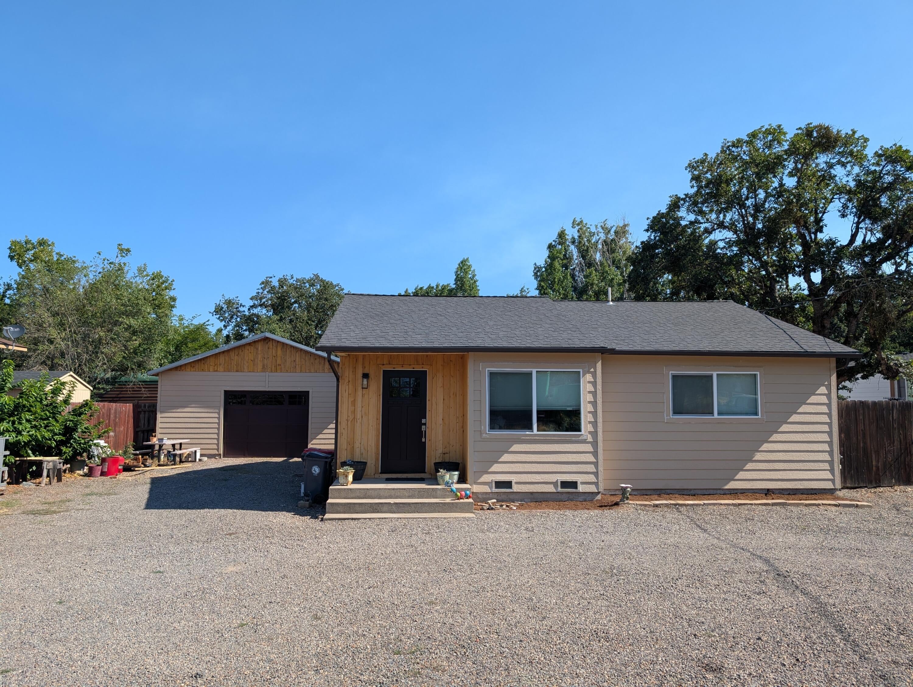 698 Wilson Road Central Point, OR 97502 - Photo 1 of 7 PXL_20250705_165310880