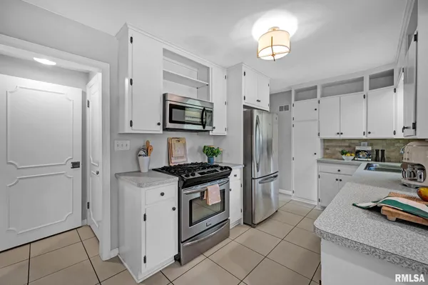 $2,150 | 3406 North North Street, Peoria, IL 61604