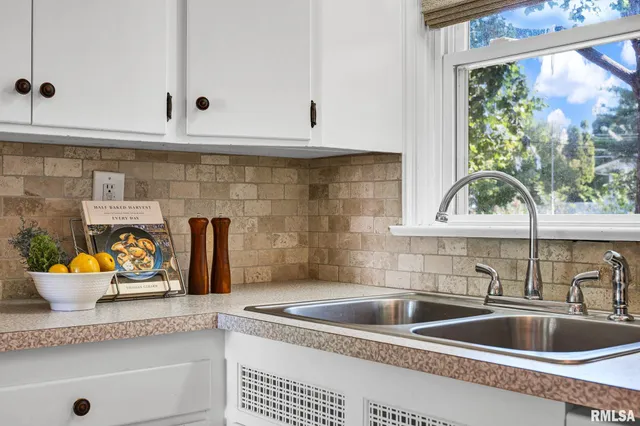 $2,150 | 3406 North North Street, Peoria, IL 61604