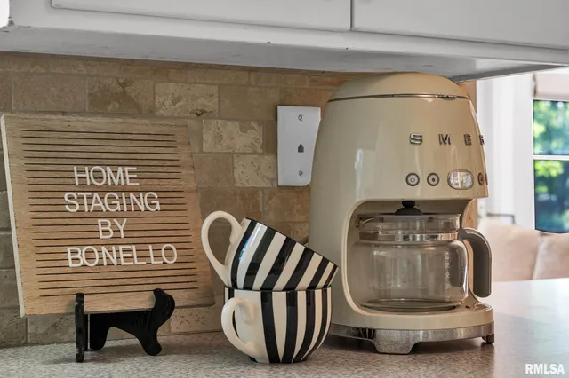 $2,150 | 3406 North North Street, Peoria, IL 61604