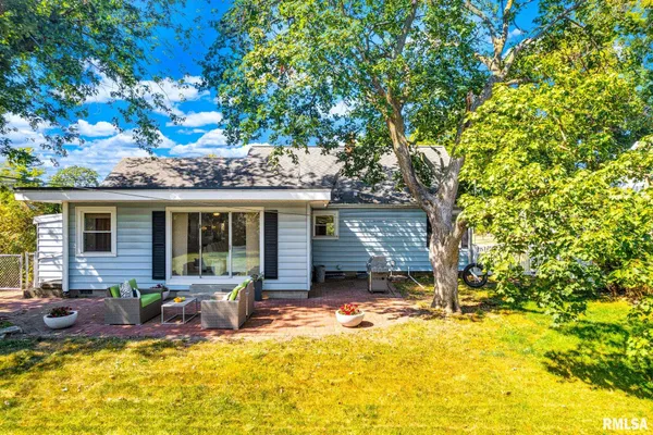 $2,150 | 3406 North North Street, Peoria, IL 61604