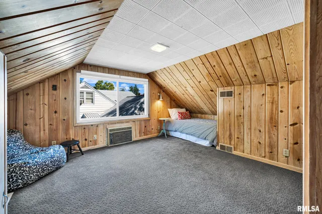 $2,150 | 3406 North North Street, Peoria, IL 61604