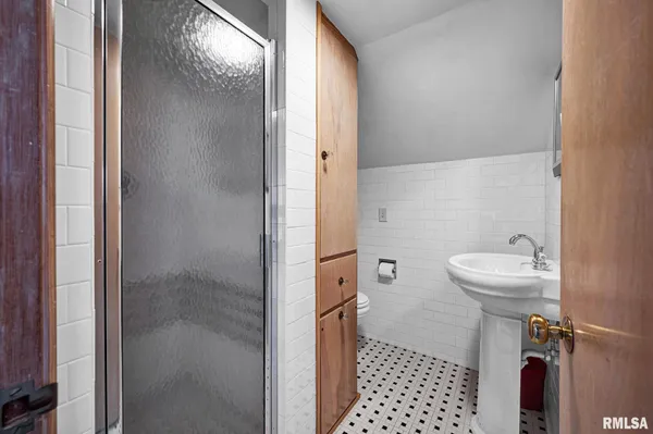 $2,150 | 3406 North North Street, Peoria, IL 61604