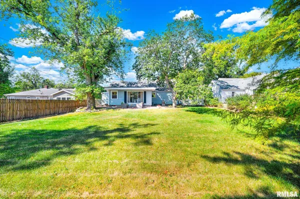 $2,150 | 3406 North North Street, Peoria, IL 61604