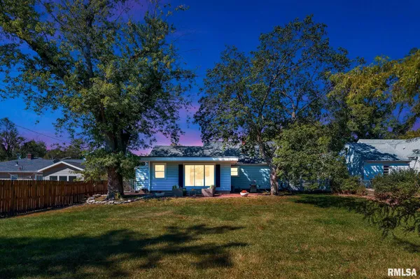 $2,150 | 3406 North North Street, Peoria, IL 61604