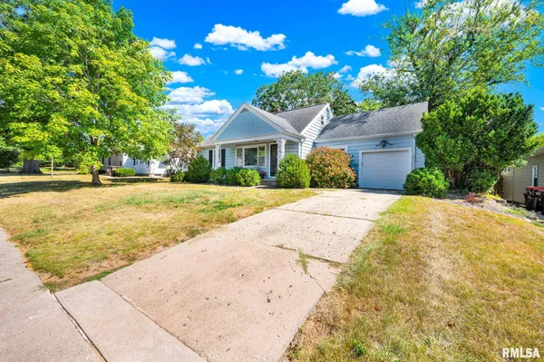 $2,150 | 3406 North North Street, Peoria, IL 61604