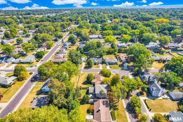 $2,150 | 3406 North North Street, Peoria, IL 61604