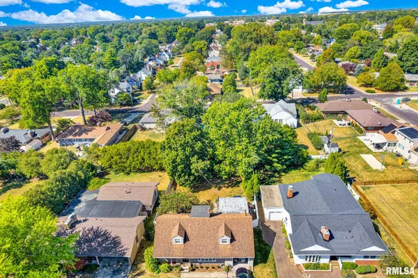 $2,150 | 3406 North North Street, Peoria, IL 61604