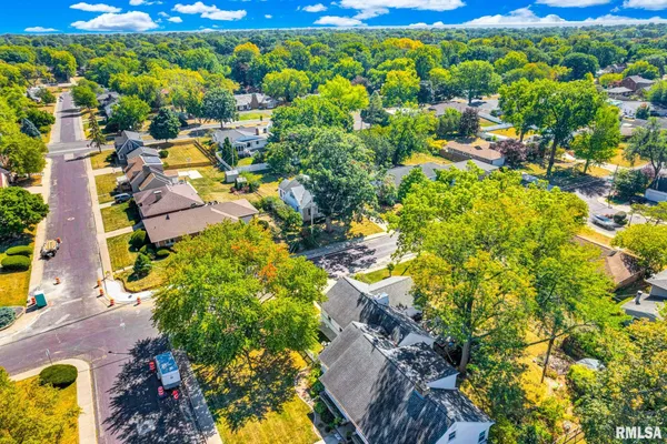 $2,150 | 3406 North North Street, Peoria, IL 61604