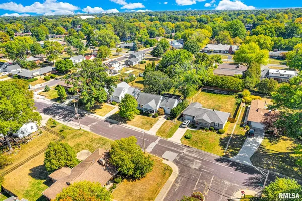 $2,150 | 3406 North North Street, Peoria, IL 61604