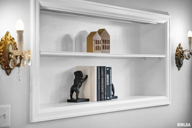 $2,150 | 3406 North North Street, Peoria, IL 61604